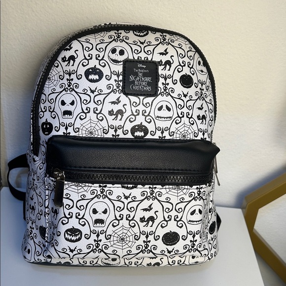 Disney Nightmare before Christmas medium‎ backpack